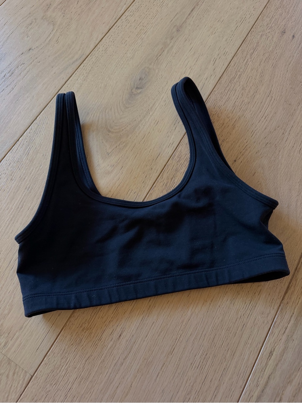 Black aritzia golden life mini bra a/b